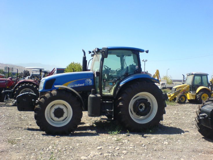 New Holland T6020