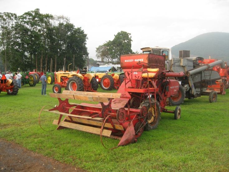 Massey Harris 35 Harvester