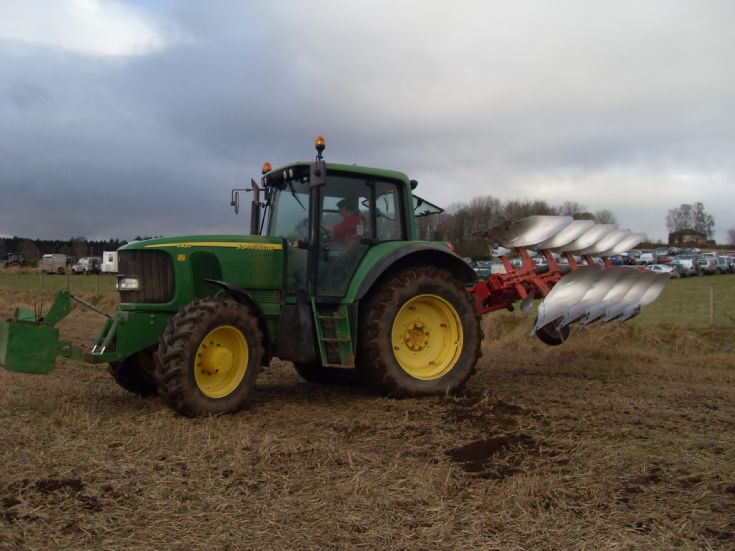 John Deere 6920