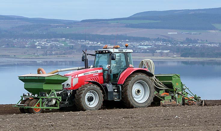 Massey Ferguson 6495 Dyna-6