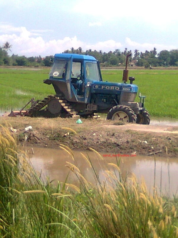 Tractor Track Malaysia