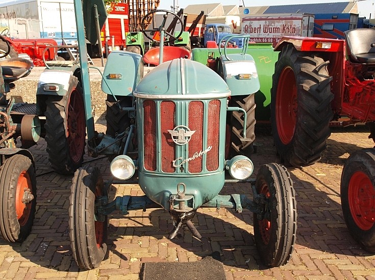 Hanomag C 274 Combitrac. 