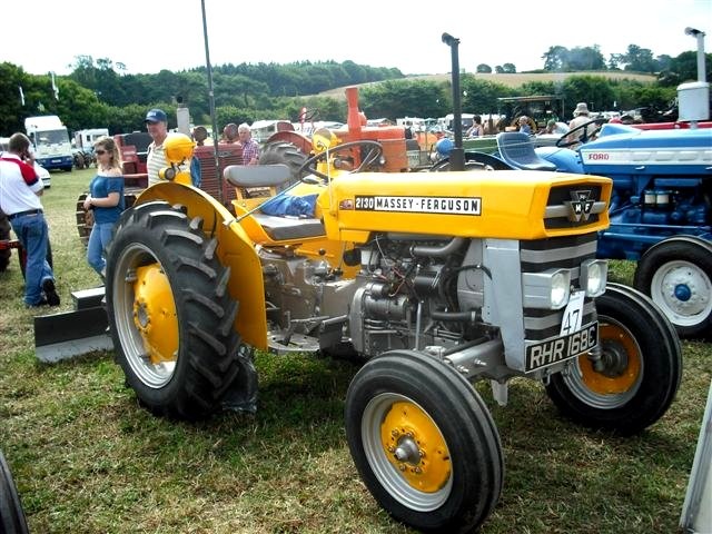 Massey Ferguson 2130 - RHR186C