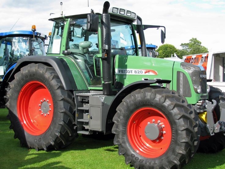 Fendt 820 
