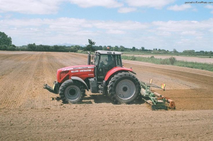 Massey-Ferguson 8470