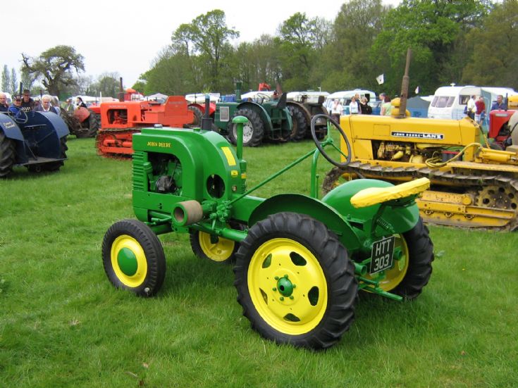 Unknown model of John Deere