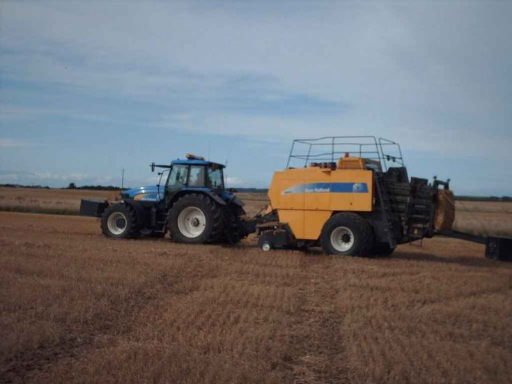 New Holland TM 190